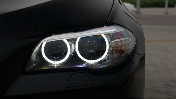 汽车日间行车灯